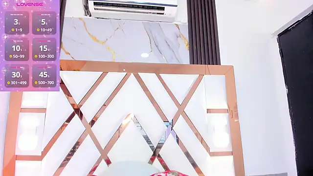 Snapshot of amberr_sweett69 chatting on 12, 12, 2024 amberr sweett69 online show from 12, 12, 2024