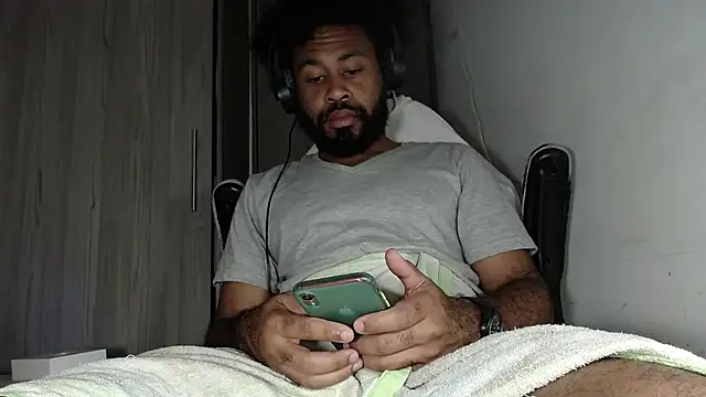 KaelMoreau online show from 6, 3, 2025