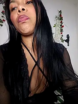 DIORA Latina online show from 12, 9, 2025