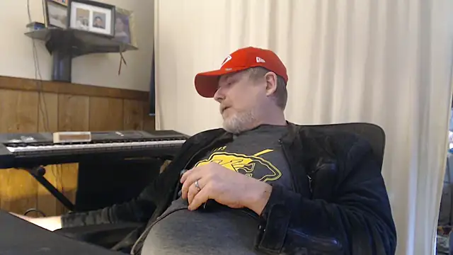 Snapshot of BrisonChase chatting on 24, 2, 2025 BrisonChase online show from 24, 2, 2025