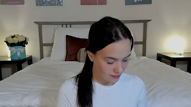 Snapshot of _Sweetie_ chatting on 2, 12, 2025 Sweetie online show from 2, 12, 2025