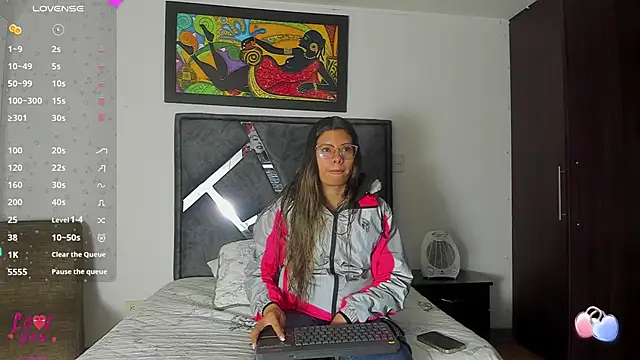 Snapshot of Vahiolet_smith chatting on 26, 10, 2025 Vahiolet smith online show from 26, 10, 2025