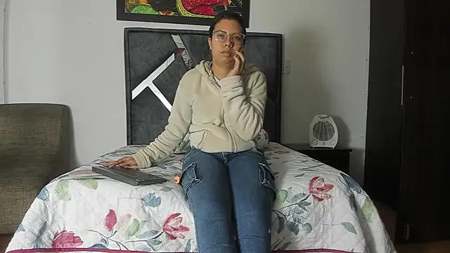 Snapshot of Vahiolet_smith chatting on 30, 10, 2025 Vahiolet smith online show from 30, 10, 2025