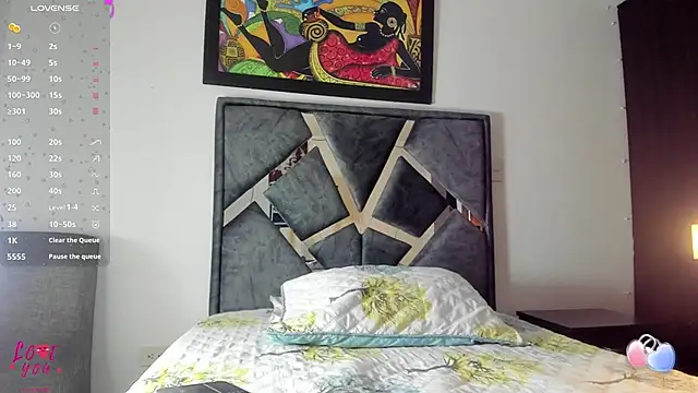 Snapshot of Vahiolet_smith chatting on 3, 11, 2025 Vahiolet smith online show from 3, 11, 2025