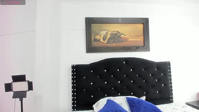 Snapshot of Vahiolet_smith chatting on 26, 11, 2025 Vahiolet smith online show from 26, 11, 2025