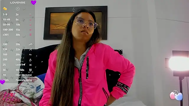 Snapshot of Vahiolet_smith chatting on 3, 12, 2025 Vahiolet smith online show from 3, 12, 2025