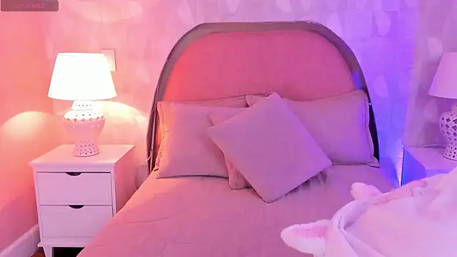 angeline teen online show from 20, 5, 2026