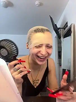 exoticmisfitt online show from 22, 2, 2026