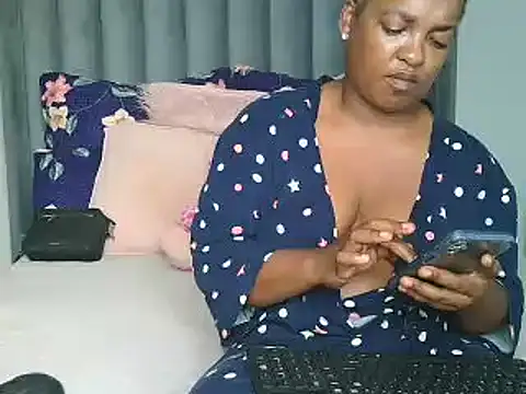 Snapshot of Amberbela chatting on 3, 2, 2025 Amberbela online show from 3, 2, 2025