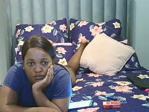 Snapshot of Amberbela chatting on 15, 2, 2025 Amberbela online show from 15, 2, 2025