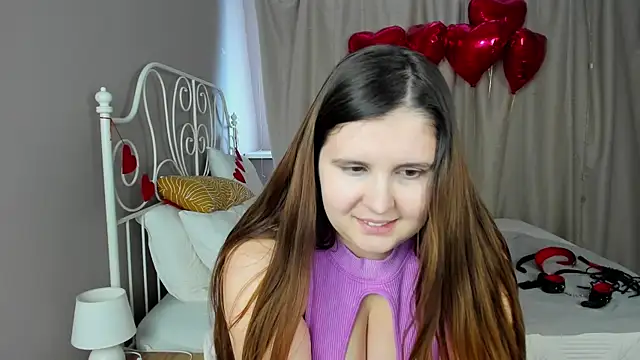 Snapshot of Miley_Brown_ chatting on 9, 2, 2025 Miley Brown online show from 9, 2, 2025