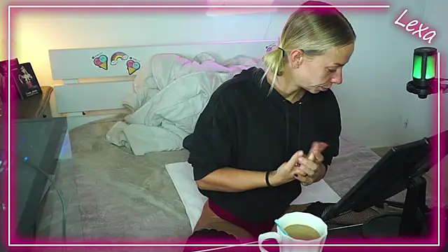 Snapshot of Lexa_xoxo chatting on 2, 11, 2025 Lexa xoxo online show from 2, 11, 2025