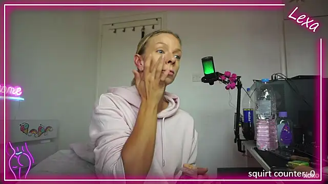 Snapshot of Lexa_xoxo chatting on 11, 11, 2025 Lexa xoxo online show from 11, 11, 2025