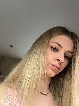 Love Bri online show from 17, 5, 2026