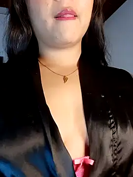 Snapshot of Cleo_hills chatting on 25, 1, 2025 Cleo hills online show from 25, 1, 2025