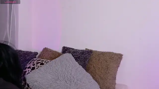 miluv19 online show from 15, 4, 2026