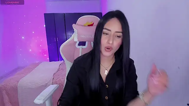 Snapshot of Tinylottie chatting on 21, 4, 2026 Tinylottie online show from 21, 4, 2026