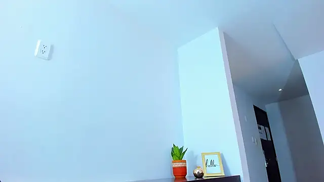 Snapshot of NathalyDaniels chatting on 28, 2, 2025 NathalyDaniels online show from 28, 2, 2025