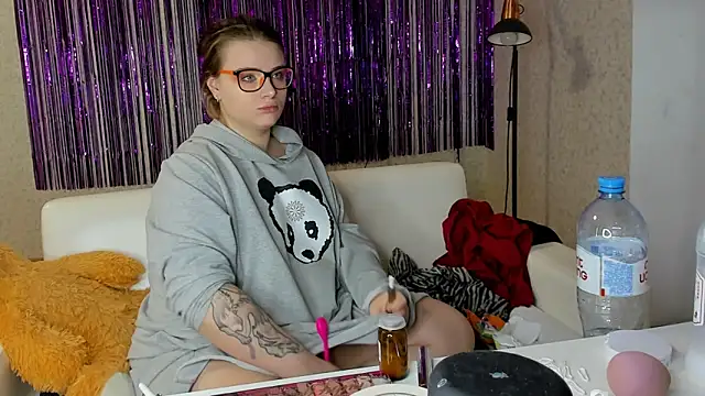 Seductive She Wolf online show from 22, 2, 2025