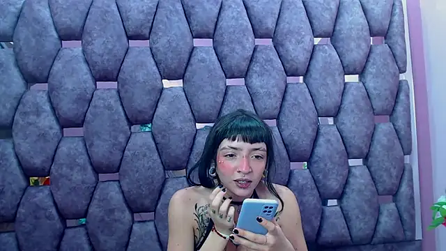 Samantha Smiith online show from 26, 2, 2025