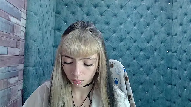 Samantha Smiith online show from 3, 10, 2025