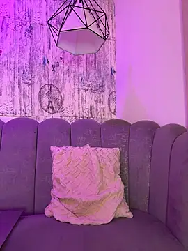 AbyThompson online show from 15, 4, 2026