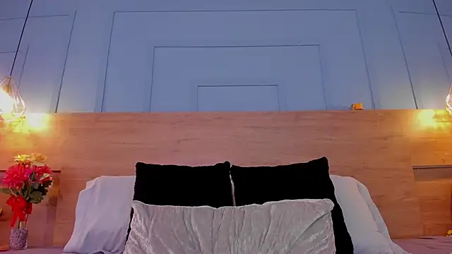 Snapshot of andymiller_ chatting on 8, 3, 2025 andymiller online show from 8, 3, 2025