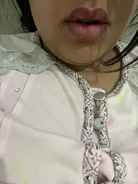 yassminsexy22 online show from 10, 1, 2025