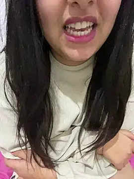 yassminsexy22 online show from 12, 1, 2025