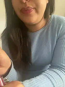 yassminsexy22 online show from 10, 2, 2025