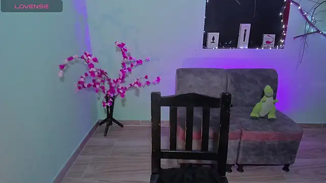 CamilaHarperr  online show from 4, 12, 2025