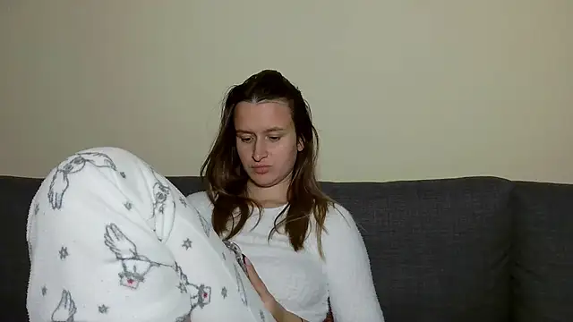 Submissive love online show from 3, 2, 2025