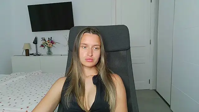 Submissive love online show from 28, 10, 2025