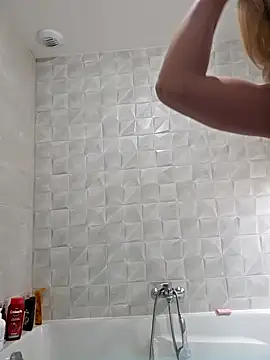 Snapshot of Giuliana_baby chatting on 4, 2, 2025 Giuliana baby online show from 4, 2, 2025