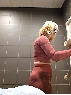 Snapshot of Giuliana_baby chatting on 18, 2, 2025 Giuliana baby online show from 18, 2, 2025