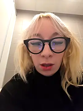 Snapshot of Giuliana_baby chatting on 19, 2, 2025 Giuliana baby online show from 19, 2, 2025