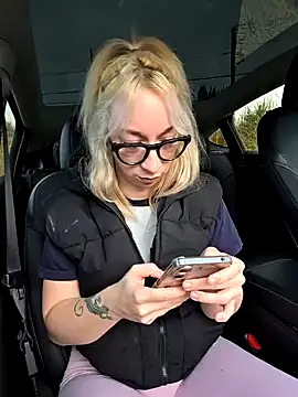 Snapshot of Giuliana_baby chatting on 3, 3, 2025 Giuliana baby online show from 3, 3, 2025