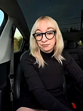 Snapshot of Giuliana_baby chatting on 4, 3, 2025 Giuliana baby online show from 4, 3, 2025