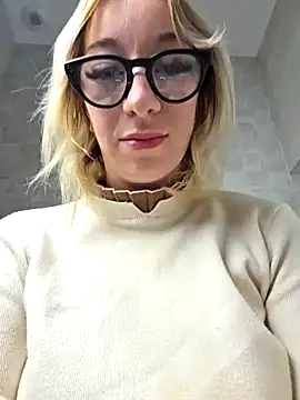 Snapshot of Giuliana_baby chatting on 13, 9, 2025 Giuliana baby online show from 13, 9, 2025