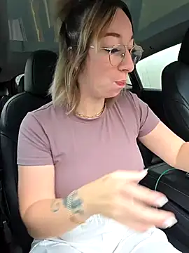 Snapshot of Giuliana_baby chatting on 11, 11, 2025 Giuliana baby online show from 11, 11, 2025