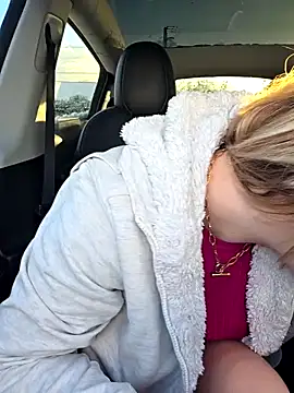 Snapshot of Giuliana_baby chatting on 21, 11, 2025 Giuliana baby online show from 21, 11, 2025