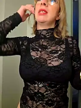 Snapshot of Giuliana_baby chatting on 23, 11, 2025 Giuliana baby online show from 23, 11, 2025