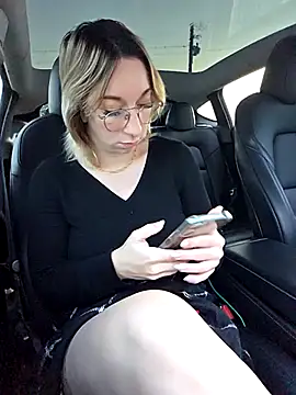 Snapshot of Giuliana_baby chatting on 30, 11, 2025 Giuliana baby online show from 30, 11, 2025