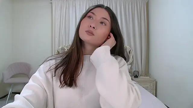 Snapshot of MonicaThompson chatting on 23, 11, 2025 MonicaThompson online show from 23, 11, 2025