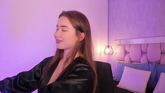 Roxie-Summers11 online show from 27, 1, 2025