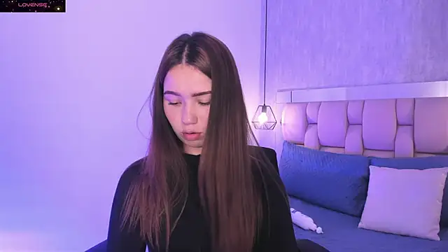 Roxie-Summers11 online show from 9, 2, 2025