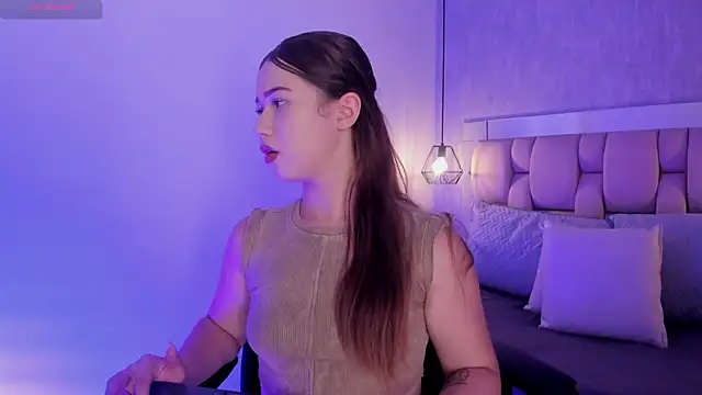 Roxie-Summers11 online show from 21, 2, 2025