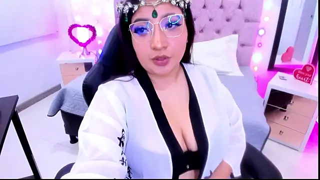 Snapshot of Emma_monserrat chatting on 28, 2, 2025 Emma monserrat online show from 28, 2, 2025