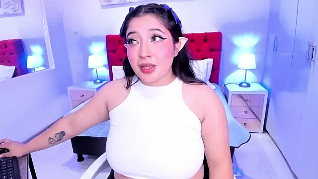 Snapshot of Emma_monserrat chatting on 6, 3, 2025 Emma monserrat online show from 6, 3, 2025