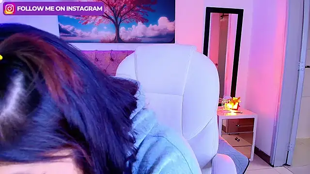 Snapshot of Emma_monserrat chatting on 12, 9, 2025 Emma monserrat online show from 12, 9, 2025